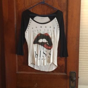 Baseball tee